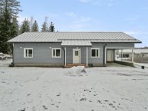 Julkisivua edestä päin.