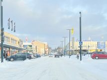 Keskustan monipuolisiin palveluihin ja torille on matkaa vain n. 2,5km.