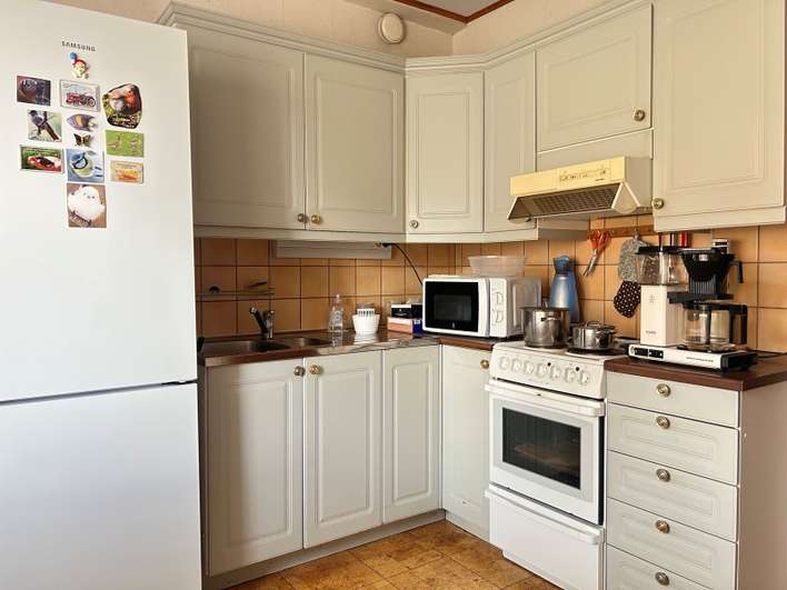 Omakotitalo, 3mh, oh, k, kph, kellarissa ph, s, pukuh., pannuh. varastot. 2*kellari, askartelutilaa, 105/177 m², Vähärauma - Näkymä 3
