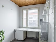 Alakerran kodinhoitohuone