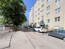 Taloyhtiötä on hoidettu säännöllisesti ja mm. julkisivuremontti on takanapäin.