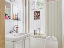 Alakerran erillis wc
