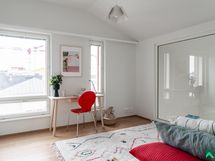 Yläkerran makuuhuone