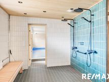 Taloyhtiön saunan suihkutila (b rappu)