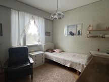 toinen makuuhuone