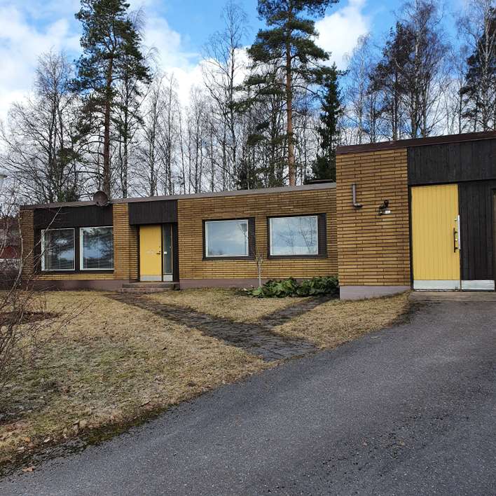 Omakotitalo, 5-6h + k + s + kph  + 2 wc + terassi, 193 m², Linnankoski