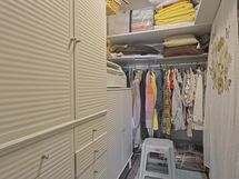 Vaatehuone- Klädrum