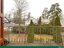 Yläkerran parveke näkymä