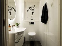 Alakerran erillinen  wc