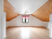 Vanhan osan yläkerran makuuhuone