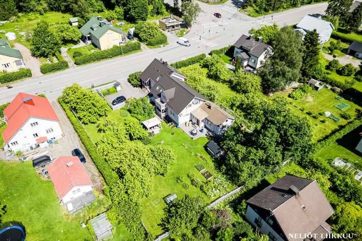 Omakotitalo, 10h, k, rt, tkh, khh, 3x kph, 4x wc, s, 2x askh, 5x vh, 272/326 m², Kivimaa, Lahti