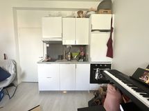 Avokeittiö, astianpesukoneella