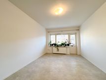 Olohuone on avara ja näin helppo sisustaa.