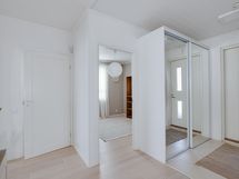 Eteishalli/ Hallen
