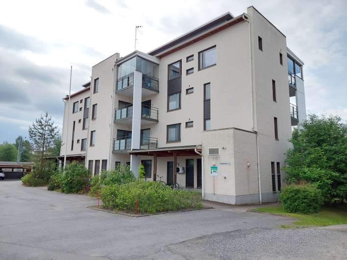 Kerrostalo, 4h, k, ph, s, wc, vh, 2 lasitettua parveketta (yj 4h+k+s), 92,5 m², Keskusta, Lapua