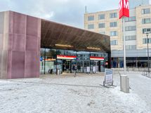 Soukan metroasemalle kävelee 900m (13min).