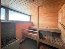 Taloyhtiön sauna.