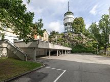 taloyhtiön takapihaa