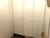 kaappitilaa eteisessä