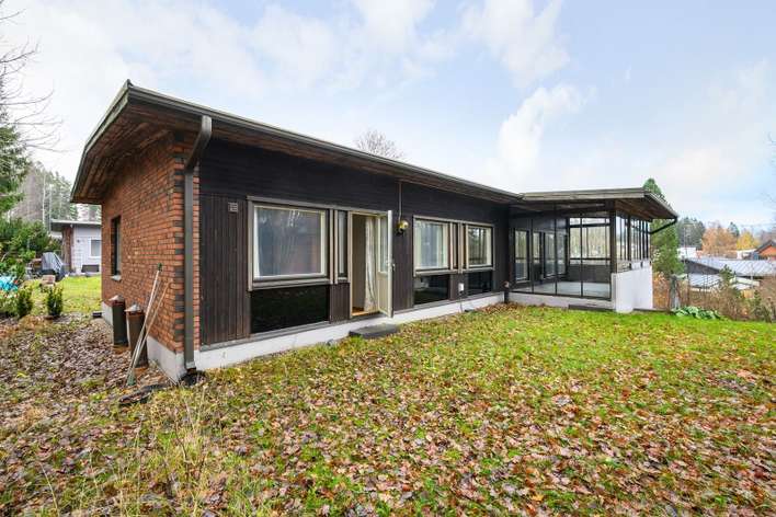 Huvila, 6h+k+isot harrastetilat, 169 m², Jupperi – pohled 4