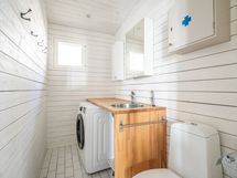 Erillis WC/kodinhoitohuone