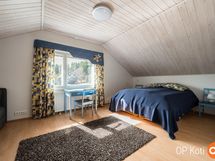 yläkerran makuuhuone