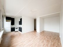 Hissitalo, kolmas kerros, lemmikit tervetulleita ja vain puolen kilometrin päässä keskustasta!