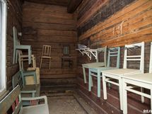 Aiemmin kylpyhuoneena ja saunana toiminut tila.