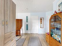 Makuuhuoneiden lähettyvillä wc/kph/sauna