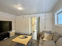Alimman kerroksen harrastehuone