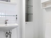 Erillinen wc alakerrassa