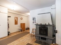 Takkahuone / eteinen