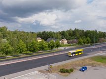 Bussipysäkki suoraa kodin edustalla