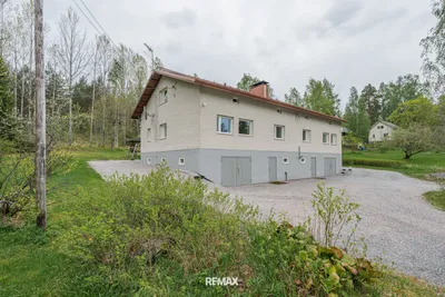 Omakotitalo, 8h,2xk,4xwc,kph,s,2xat, 247/382 m², Hiekkanummi