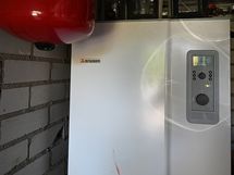 Vasi-ilmalämpöpumpun yksikkö