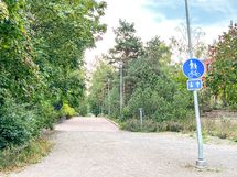 Lähellä asuntoa on hyviä ulkoilureittejä.