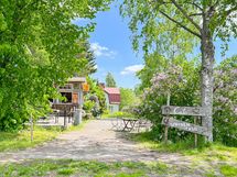 Cafe Sininen talo keskustassa vain noin 400m päässä kotoa.