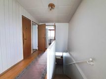 portaikkoa_käynti huoneisiin