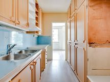 Vanhat kodinkoneet on viety pois - muokkaa tästä sinulle sopiva keittiö!