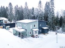 Julkisivu