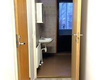 Vasemmalla wc, edessä kph ja sauna