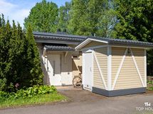 varasto ja sisäänkäynti