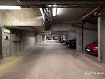 Yhtiön autohalli