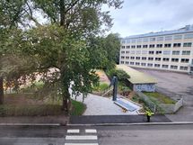 Näkymä olohuoneesta Minna Canthin kadun suuntaan