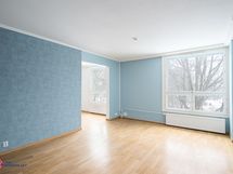 Olohuoneesta avautuu makuuhuone 2.