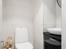 Sisääntulokerroksen erill.wc