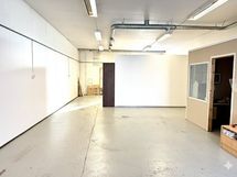 Kuvasta on digitaalisesti poistettu kalusteet ja tavarat.