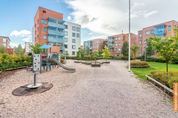 Kerrostalo, 2h+kk+lasitettu parveke (yj. mukaan 2h+kk), 46,5 m², Matinkylä, Espoo