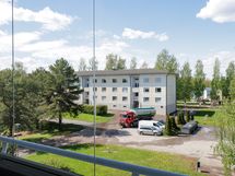 Näkymä parvekkeelta piha-alueelle