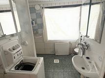 Kuva yläkerran huoneistosta / wc+kph (2)